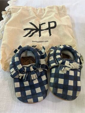 Freshly Picked Navy and Cream Checkered Baby Moccasins